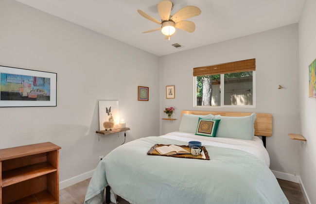 Old Town Retreat w/ Vintage Flair Near Csu, Bikes! - Photo 5