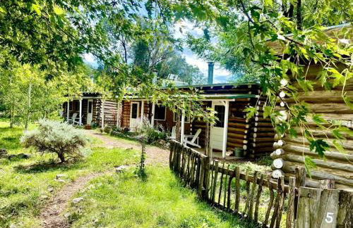 Studio-Style Log Cabin near Carson National Forest, New Mexico - Foto 35