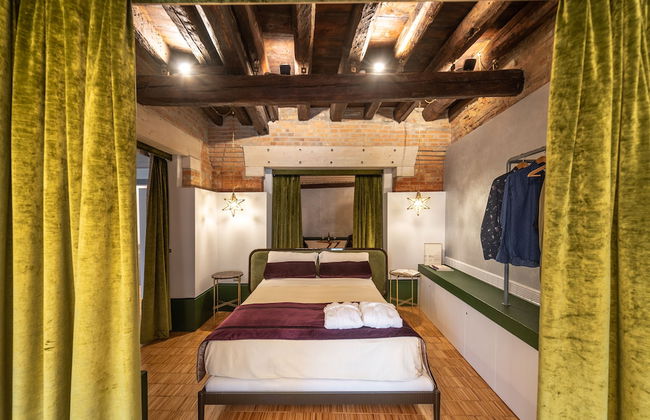 Locanda Leon Bianco on the Grand Canal - Photo 26