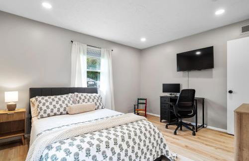 Beautiful Ranch with Outdoor Patio and Room for 6 - Photo 2