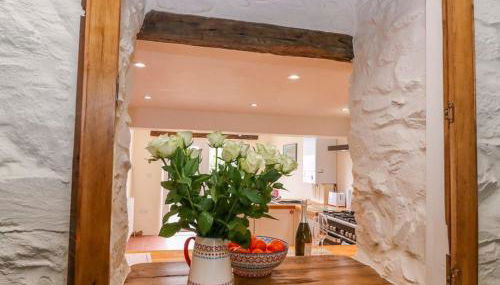 Characterful and quirky cottage in beautiful Pembs - Foto 2