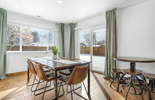 Modern home near UVU and BYU with hot tub and mountain views - Foto 14