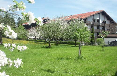 3-Zi Atelierdachwohnung mit Bergblick Seenähe und 2 Loggia - Foto 18