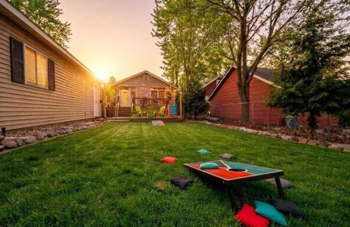 HeartOfRockfrd/NEXPlayground/IndoorHotTub/GameRoom - Photo 2