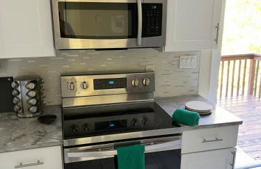 Spacious and tranquil 5br house in charming East Stroudsburg w game room, pets allowed - Foto 11