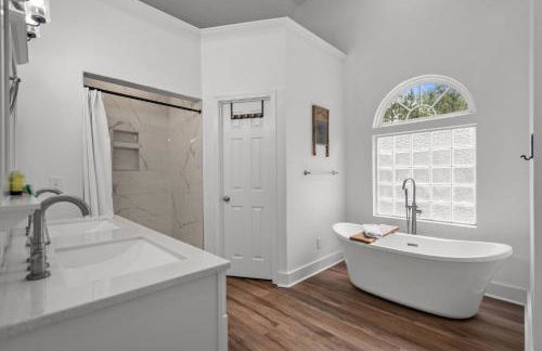 Grandma's Farm on 6 acres with Lighted Barn and River Access - Foto 70