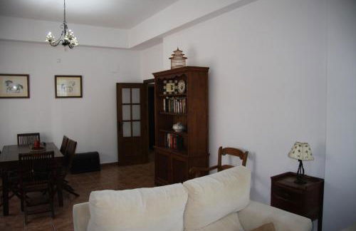 Moderno y amplio chalet, con piscina privada - Foto 30