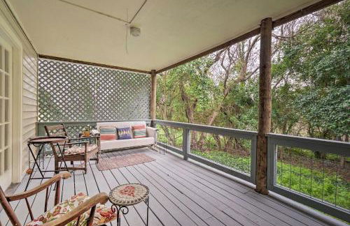 Riverfront Martindale House with 2 Covered Decks - Foto 21
