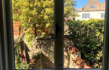 Grade II listed Cottage in Oundle with private courtyard - Foto 16