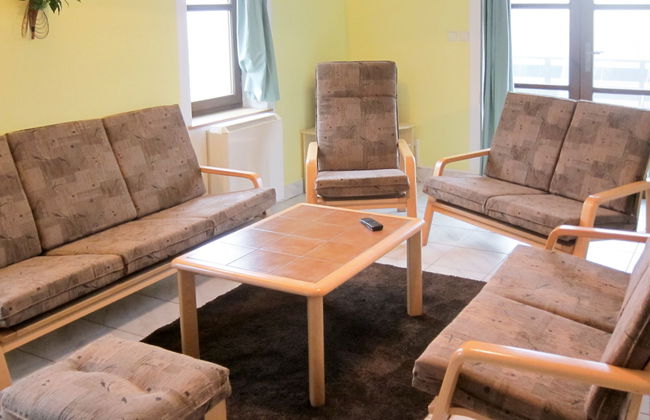 3 bedroom House in Stárkov with swimming pool and garden - Photo 10