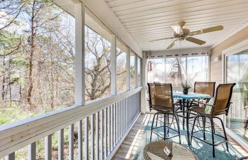 Marina and Beach Club Access Condo in Southport - Foto 27