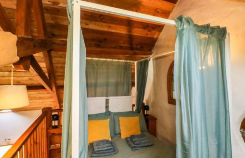 Swallows Nest - Photo 16