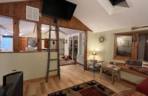 Thorpe On The Water. Creekside Nederland Cabin. - Foto 13