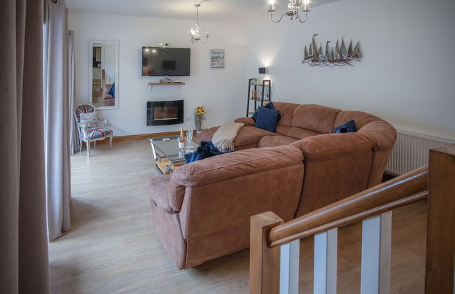 Fletcher Coach House - 3 Bedroom Cottage - Pendine - Photo 38