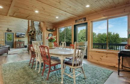 Lake And Trails Lodge Lake Access Sleeps 23 - Foto 15