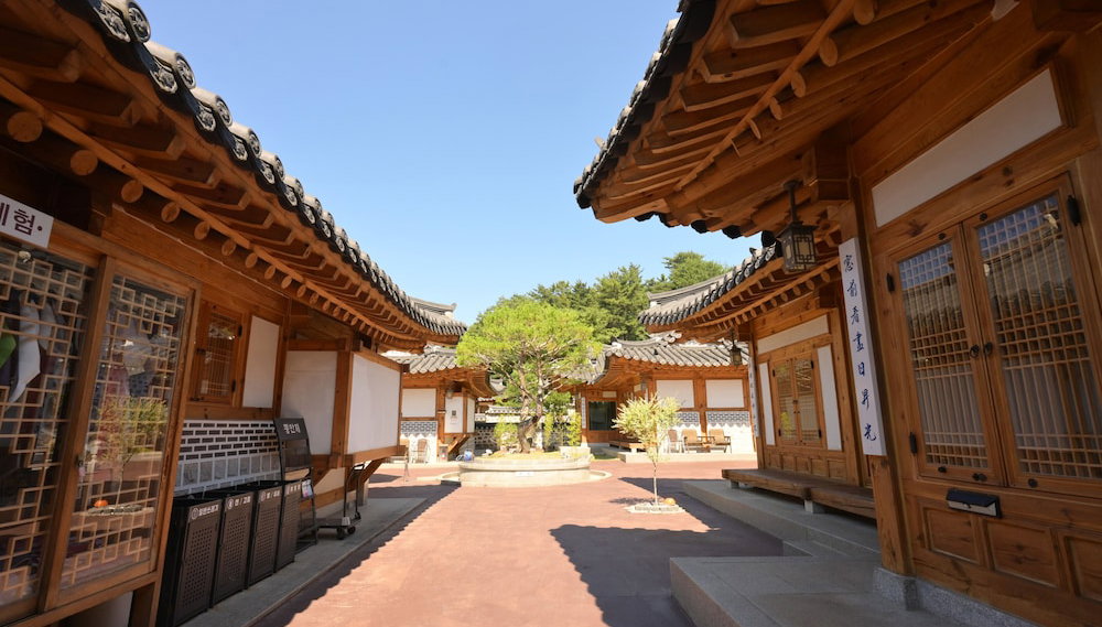 Donghae Hanok Donganjae - Foto 1, Imagem principal