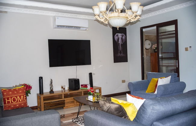 Lusaka Luxe: Your Private Oasis Awaits in the Heart of Zambia - Foto 8