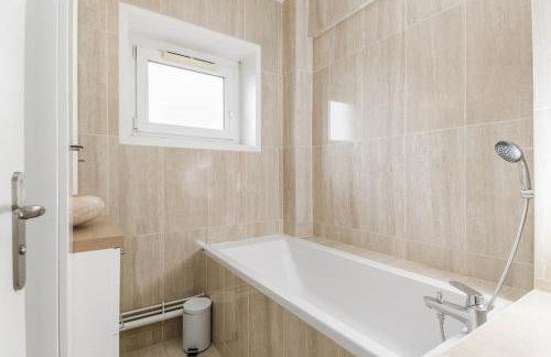 Appt with Eiffel Tower view at Paris La Defense - Foto 14