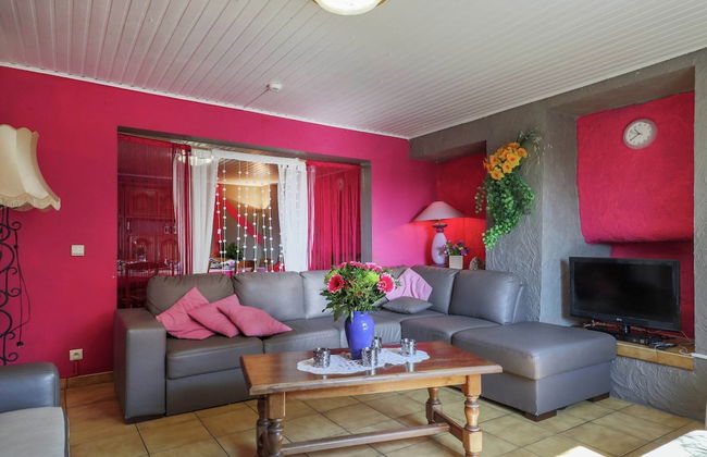 Holiday Home in Montleban With Garden - Photo 17