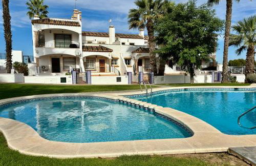 Casa Leone in het hart van Villamartin - Foto 4