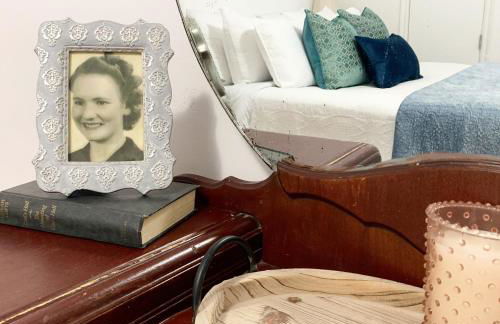 The Jailer's Cottage * Entire Home * Sleeps 12 - Foto 9