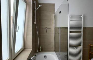 LUCKY STAYS LS04 - Vollausstattung - Zentrum - Aufzug - große Küche - 2 Zimmer - Smart-TV - Foto 5