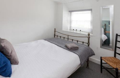 Hurst Cottage - Photo 12