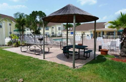 HARRY POTTER LIVES HERE! Unforgettable Home, Pool, Sleeps 8, Near Dis, LOW Rates! - Foto 71