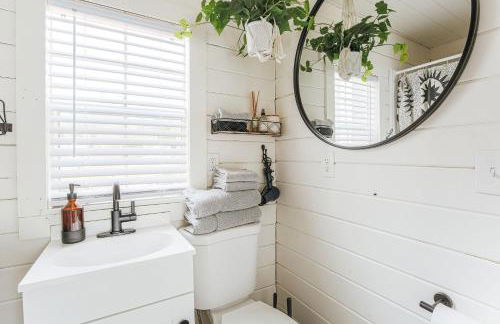 Downtown Tiny Home near Shenandoah National Park - Foto 25