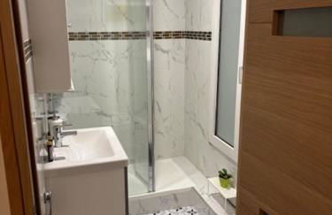 STUDIO 3 TOUT EQUIPE 50 M DE LA GARE D'ENGHIEN LES Bains 15 MN DE PARIS CENTRE - Foto 8