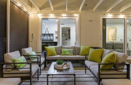 Luxury pool home near the beach! - Foto 44