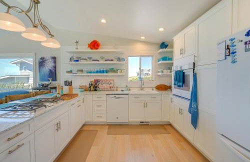 Stunning Home in Coupeville with Deck and Beach Access - Foto 6