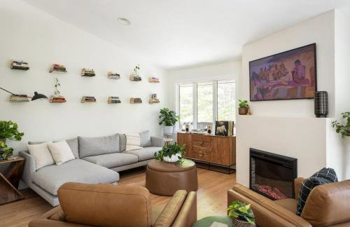 New Beautifully Updated Home with Gameroom! - Foto 74