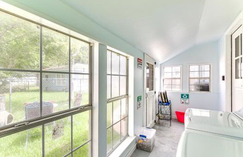 Walk to Parks and Main St Renovated League City Gem - Foto 24