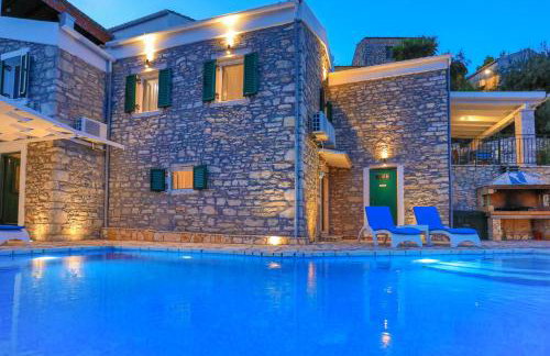 Villa Regina: Above Agni, superb views and pool - Photo 41