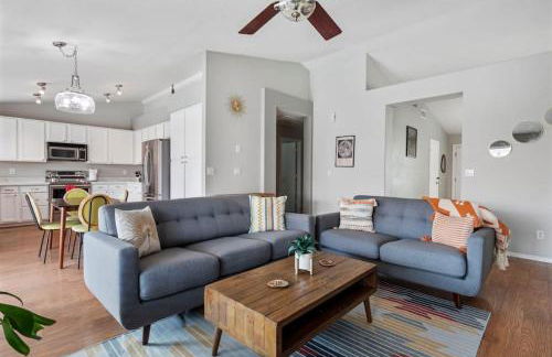 Sunkissed Private Pool 3BR Oasis w Outdoor Lounge - Foto 15