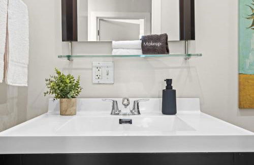 Exquisite Condo with Views in Trendy NuLu District - Foto 39