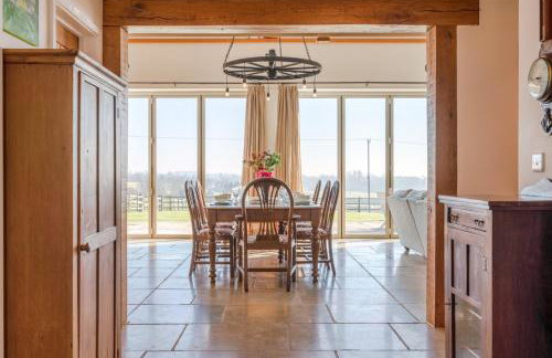 The Old Barn - Photo 2