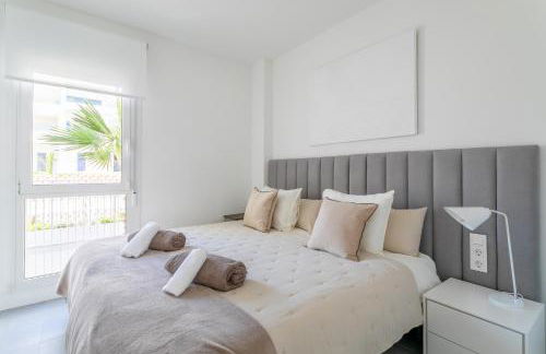 Sea view, Pool, AC, Parking space - Photo 18