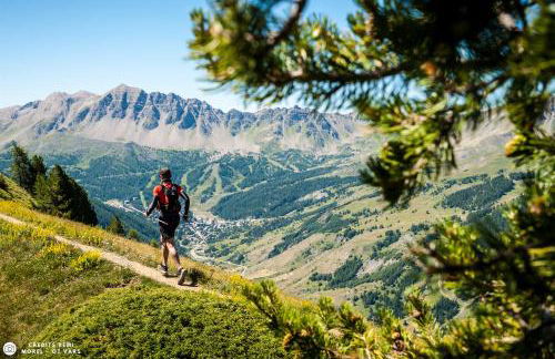 Prestigious 18 Person Chalet with Pool and Jacuzzi - Foto 45