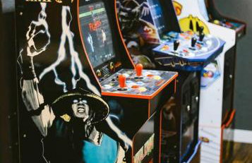 Vibrant Forest Retreat - Game Room, Spa, Fire Pit - Sleeps10 - Foto 37