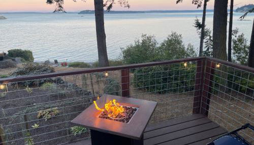 Puget Sound Chic Romantic Cottage with Private Beach Access & Gated Entry - Foto 3