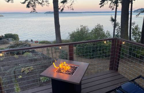 Puget Sound Chic Romantic Cottage with Private Beach Access & Gated Entry - Foto 3