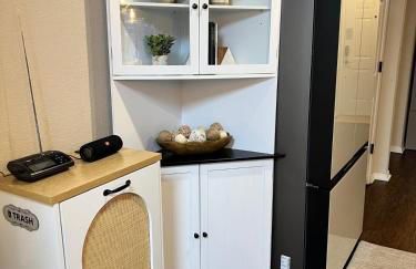 Family Fun! Sleeps 8, King Bed, 2 Queens, and Sofa Bed, Games - in Rogers - Foto 37