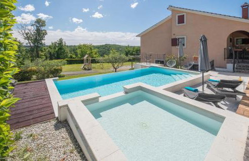 Lovely Home In Tinjan - Photo 10