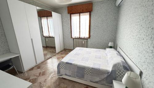 IZZ1 Apartments - Motor&Food Valley - Posto Auto Privato - Foto 4, wardrobe