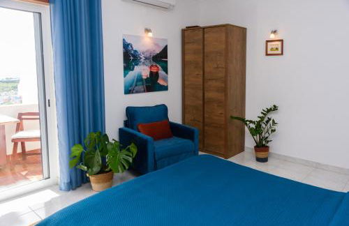 Hillside Studio with Sea View & Fibre Internet - Foto 5