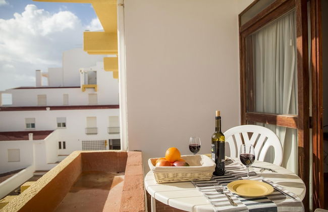 A06 - Seaview 1 Bed Apartment by DreamAlgarve - Photo 26