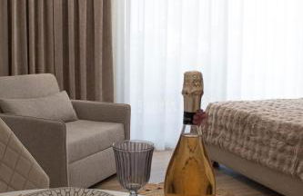 Rafina's PARADISE VIEW!!Walking access to the Port!!! Amazing Seaview!!!Steps from the Beach, 2 min walk!!WIFI 300Mbps! The Lux Seaside Retreat! - Foto 12