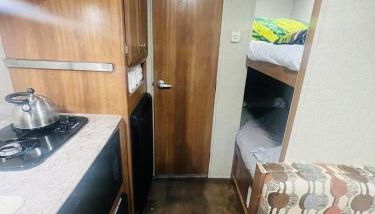 Cozy Vegas Bunkhouse RV - Foto 3